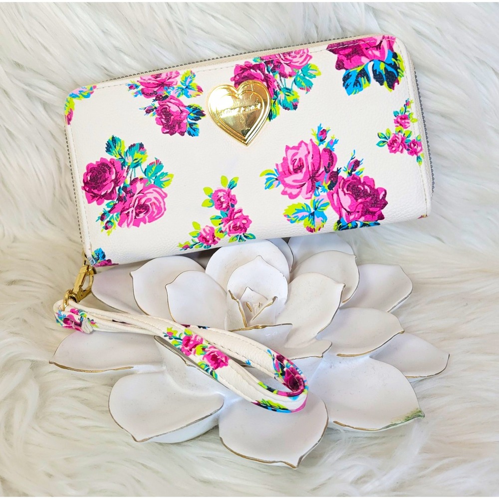 Betsey Johnson Floral Zip-Around Wristlet Wallet Heart Accent White  Pink - Read